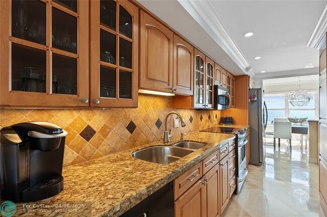 Building Photo - 3500 Galt Ocean Dr