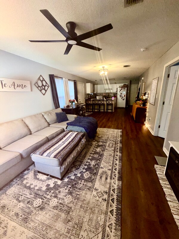 Building Photo - 2751 Bay Club Dr