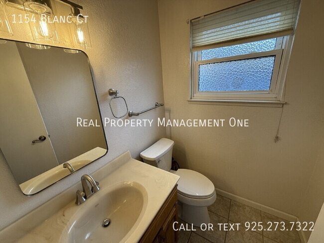 Building Photo - 1154 Blanc Ct