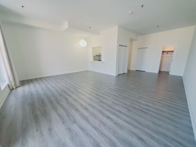 Building Photo - 9-11 Wall Street Apt #2, Norwalk, CT 06850...