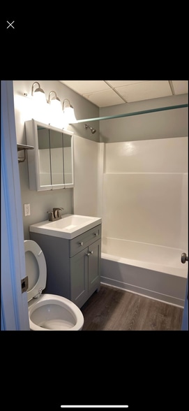 Bathroom - 515 Bound Brook Rd