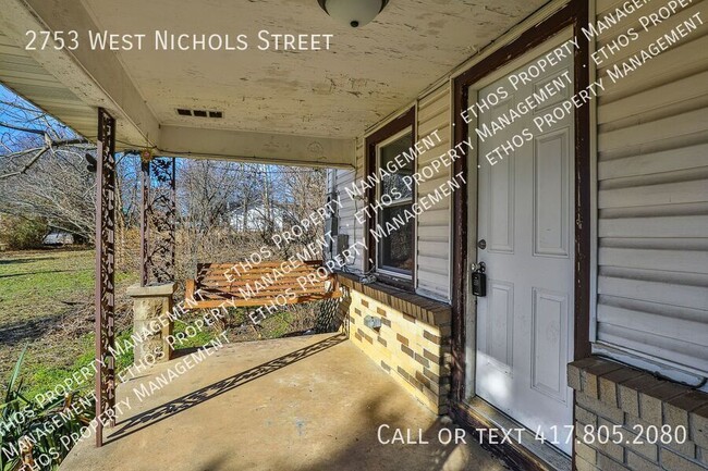 Building Photo - 2753 W Nichols St