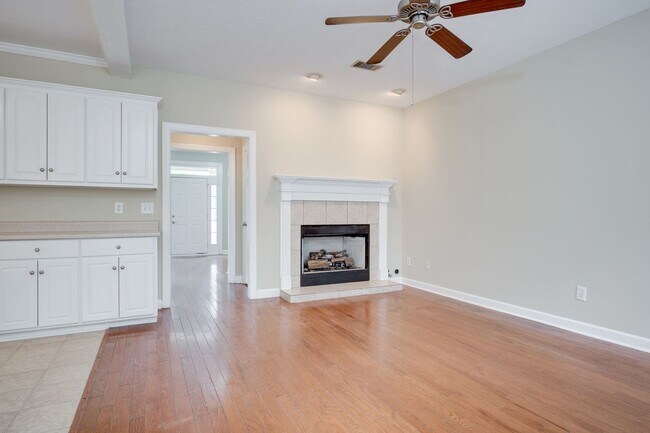 Building Photo - 434 Keeling Ln