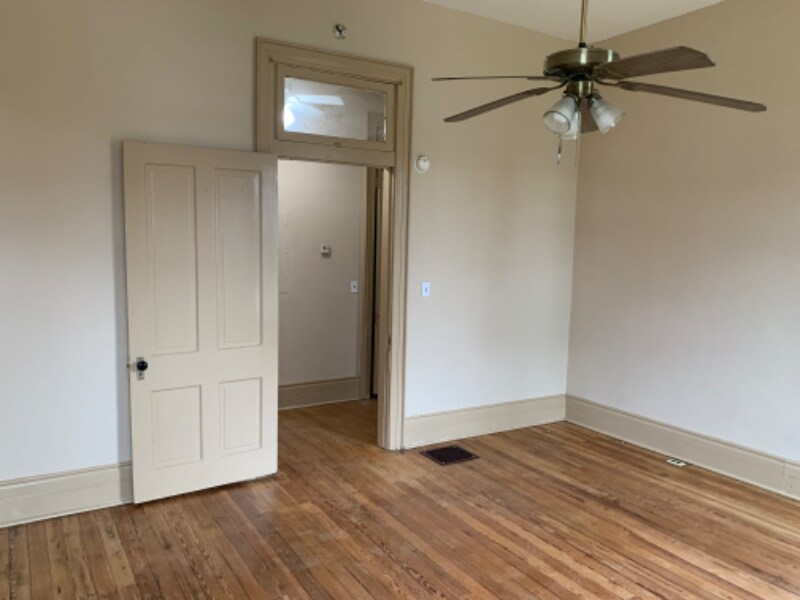 Building Photo - 322 N Maney