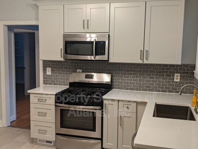 Building Photo - 2331 N Decatur Rd