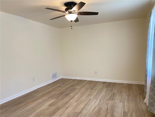 Building Photo - 2264 Salt Springs Pl