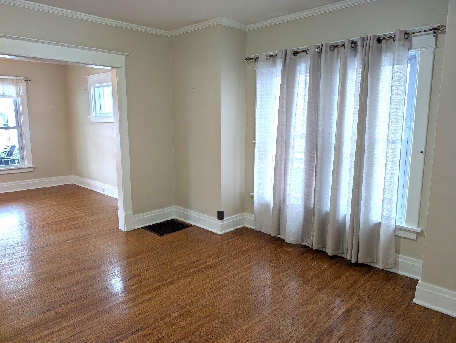 Building Photo - 81 Church St