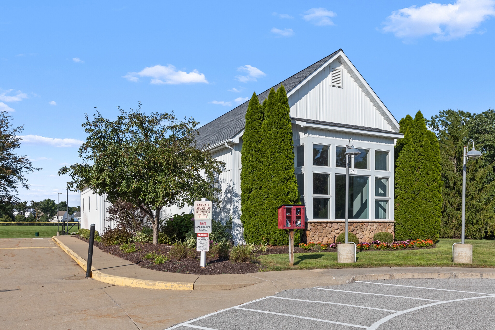 Building Photo - 576 Donna Marie Dr