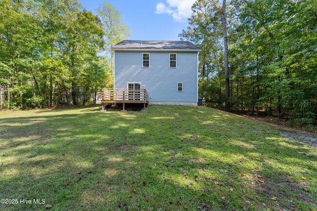 Building Photo - 133 Navy Blue Dr