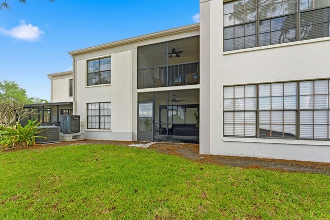 Building Photo - 2431 Heron Terrace