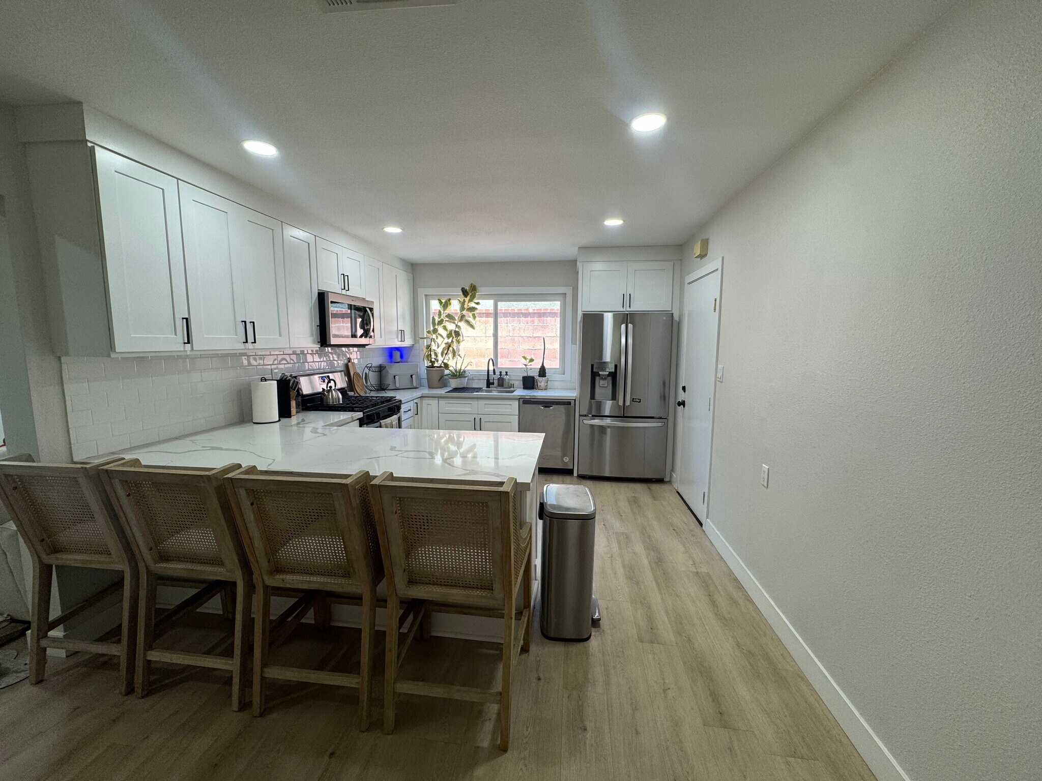 Kitchen - 2423 Lennox St