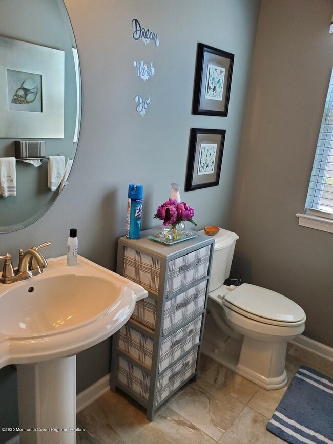 Building Photo - 99 Steiner Ave