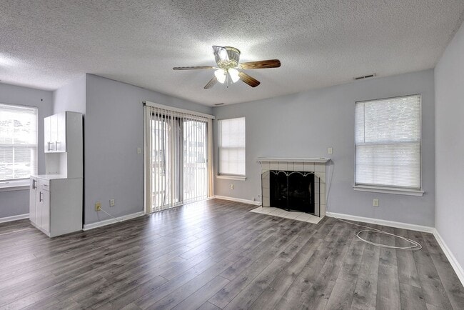 Building Photo - Call Eric Thompson at (757)685-3172 for more information