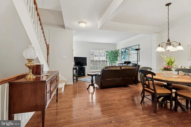 Building Photo - 204 Hudson Dr