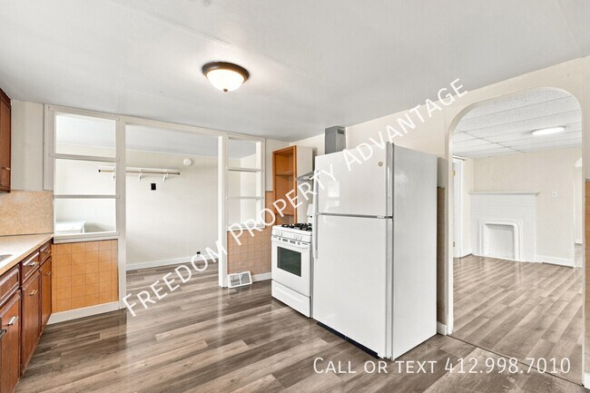 Building Photo - 945 Fayette St