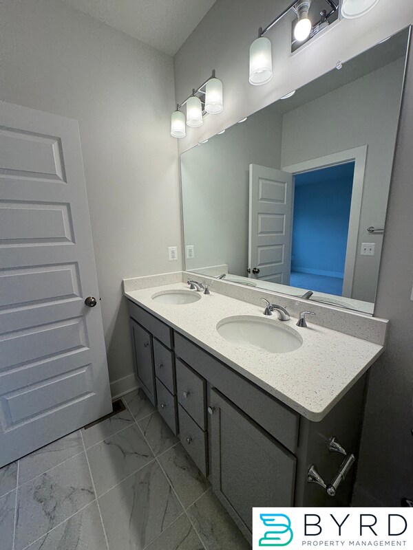 Building Photo - 9930 Golden Trout Ln