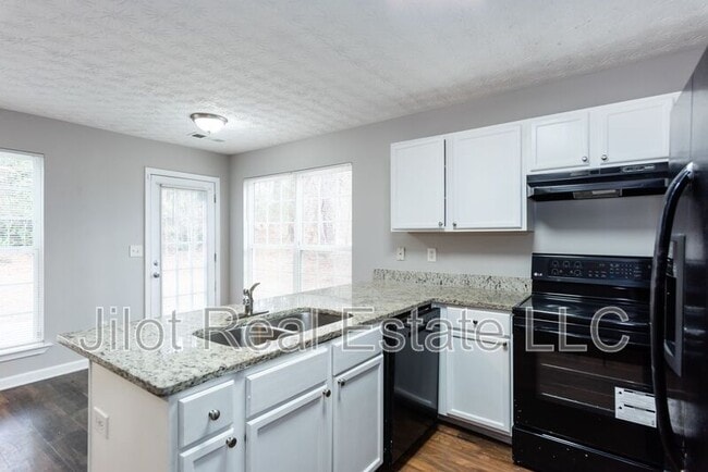 Building Photo - 218 Matthew Ln