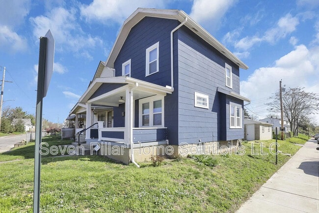 Building Photo - 522 Ryan Ave