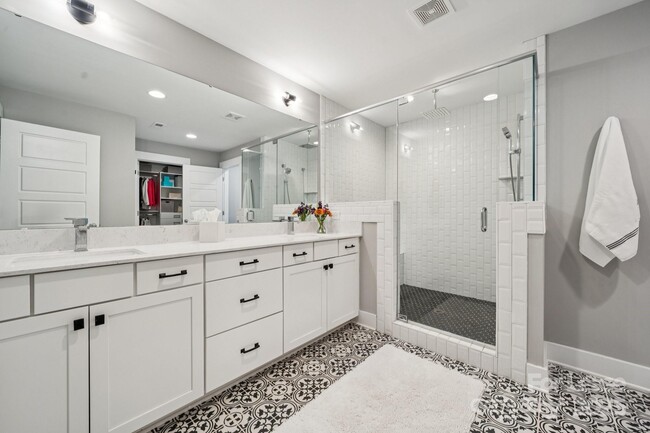 Building Photo - 2507 Marlowe Ave