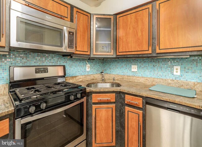 Building Photo - 6145 Stonepath Cir