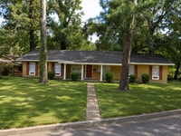 Building Photo - 1215 Garden Park Dr