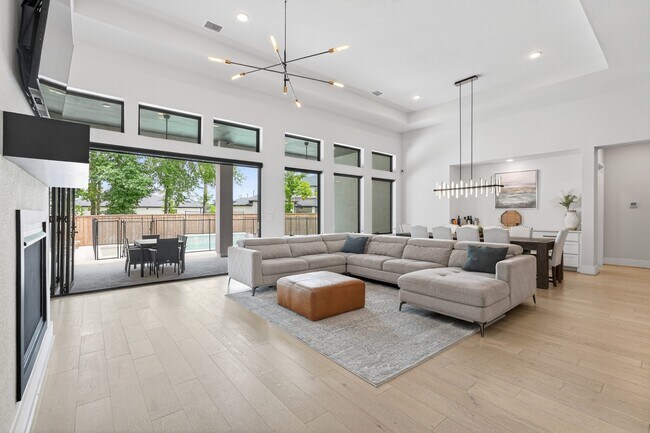 Building Photo - 10561 Lake Palmetto Dr