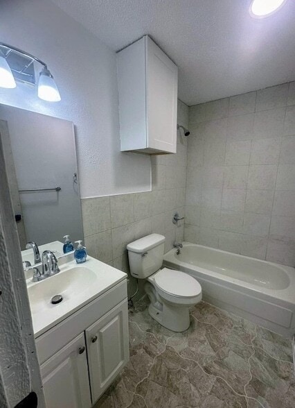 Building Photo - 2930 Wheatley St