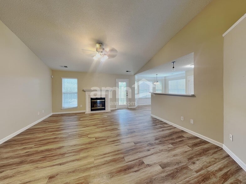 Building Photo - 4832 Asherton Pl NW