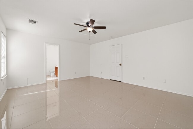 Building Photo - 3807 Brook Garden Ln