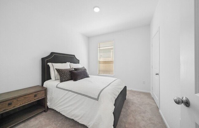 Building Photo - 251 Pine cavern dr