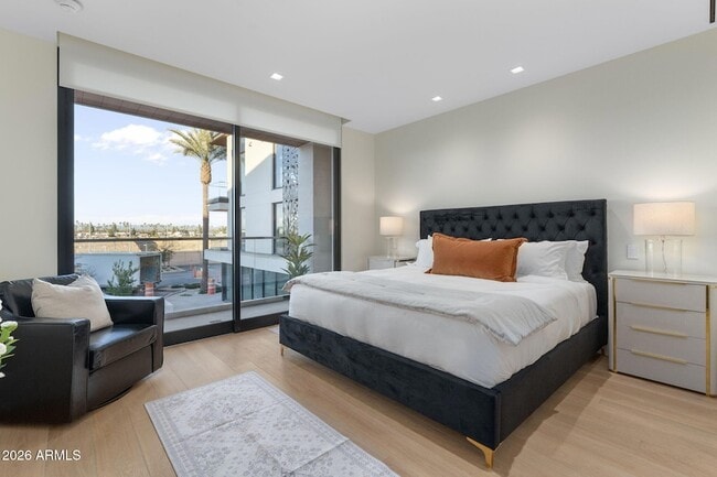 Building Photo - 6587 N Palmeraie Blvd