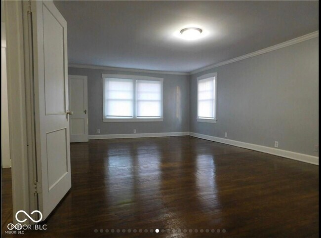 Building Photo - 3158 E Fall Creek Pkwy N Dr