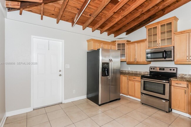 Building Photo - 1328 NW 3rd Ave