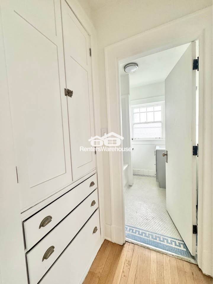 Building Photo - 3612 Ingersoll Ave