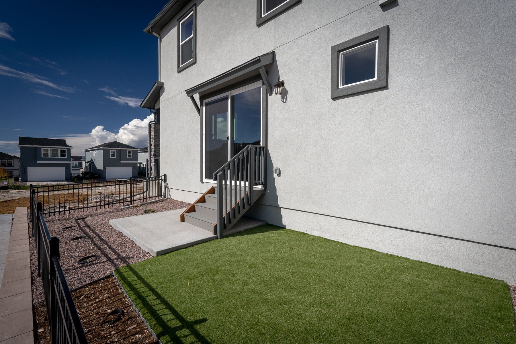 Building Photo - 6373 Scrabble Vw