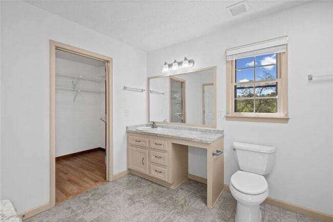 Building Photo - 1321 Timbercrest Dr