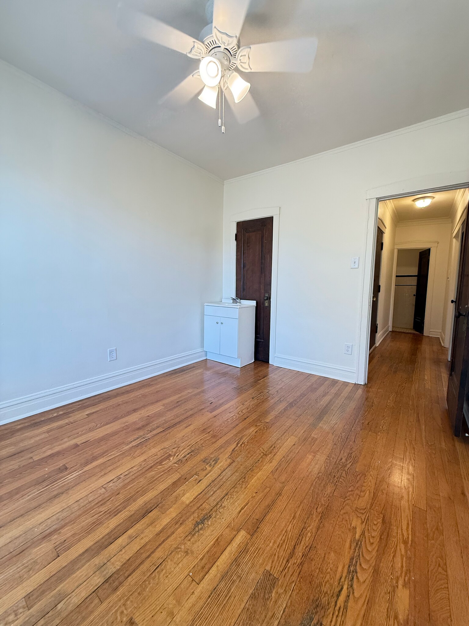 Building Photo - 3235 W Dickens Ave