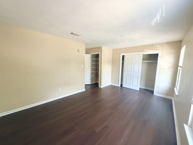 Building Photo - 3937 Seeman Rd