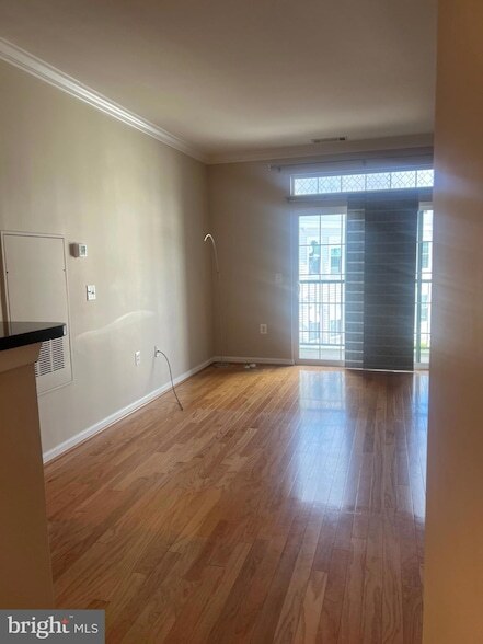 Building Photo - 2465 Army Navy Dr