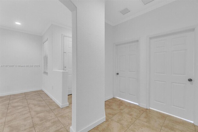 Building Photo - 11014 SW 237th Ln