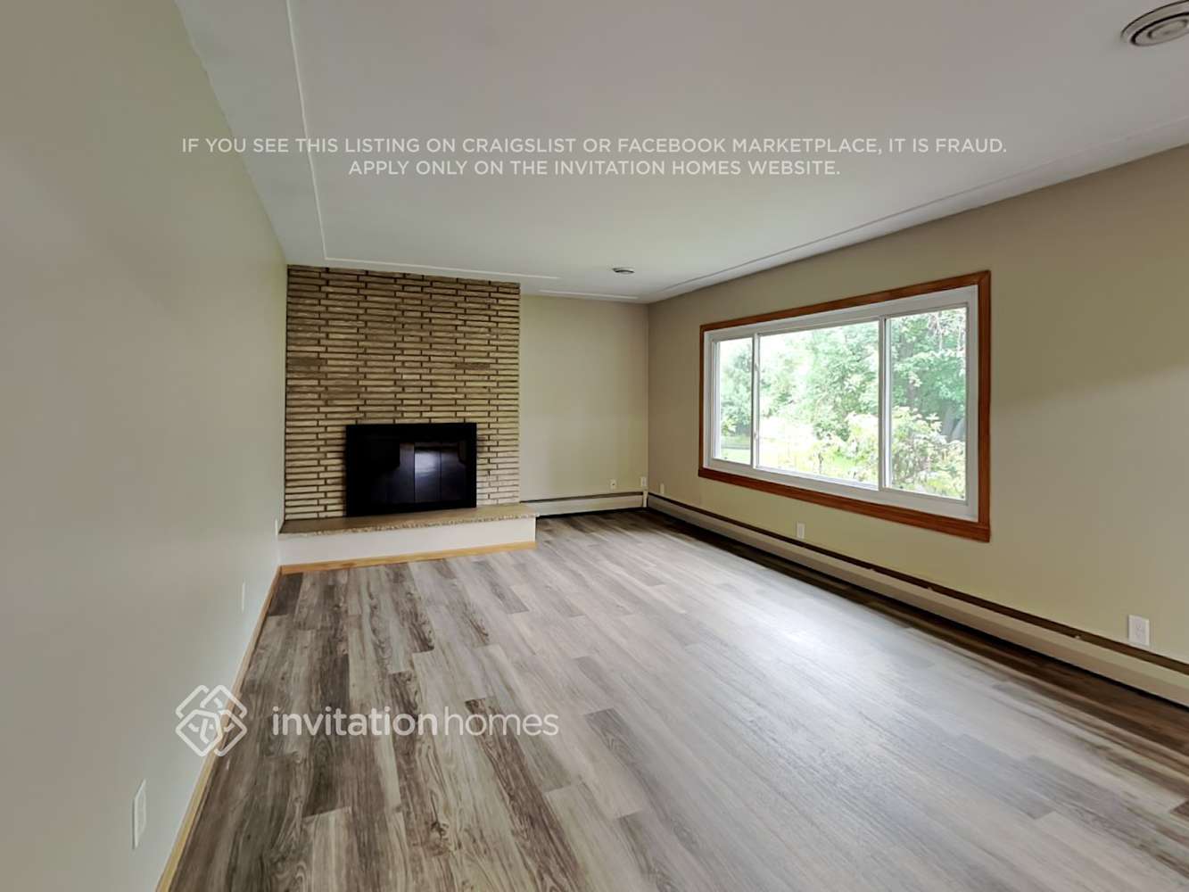 Building Photo - 302 Zinnia Ln N