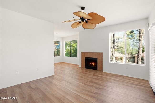 Building Photo - 4925 E Desert Cove Ave