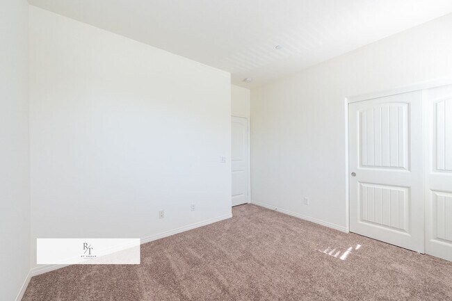 Building Photo - New Paint New Carpet Throughout! Gorgeous ...