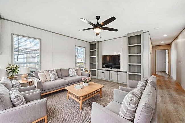 Building Photo - 1701 Sidewinder Dr
