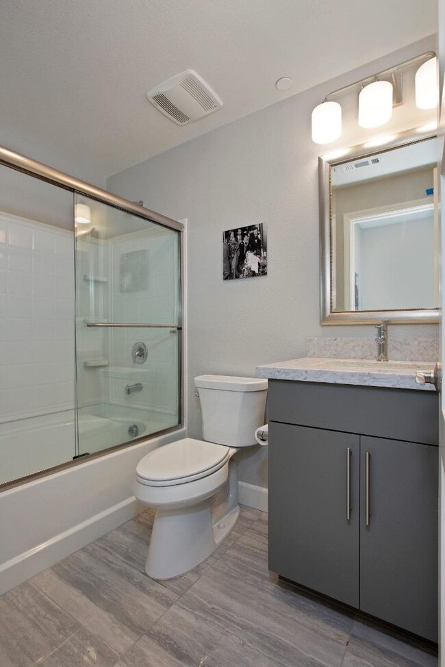 Building Photo - 2986 Lina St