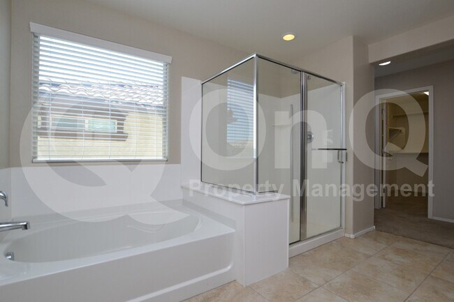 Building Photo - 270 N Scott Dr
