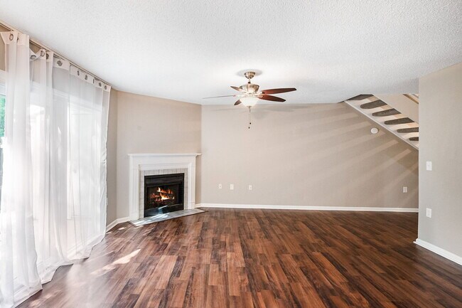 Building Photo - 7811 Falcon Rest Cir