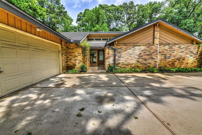 Building Photo - 5319 Windy Lake Dr