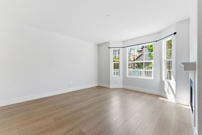 Building Photo - Charming Three Vines Condo with Fresh Upgrades