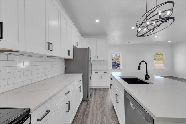 Building Photo - 401 E Martin Luther King Blvd